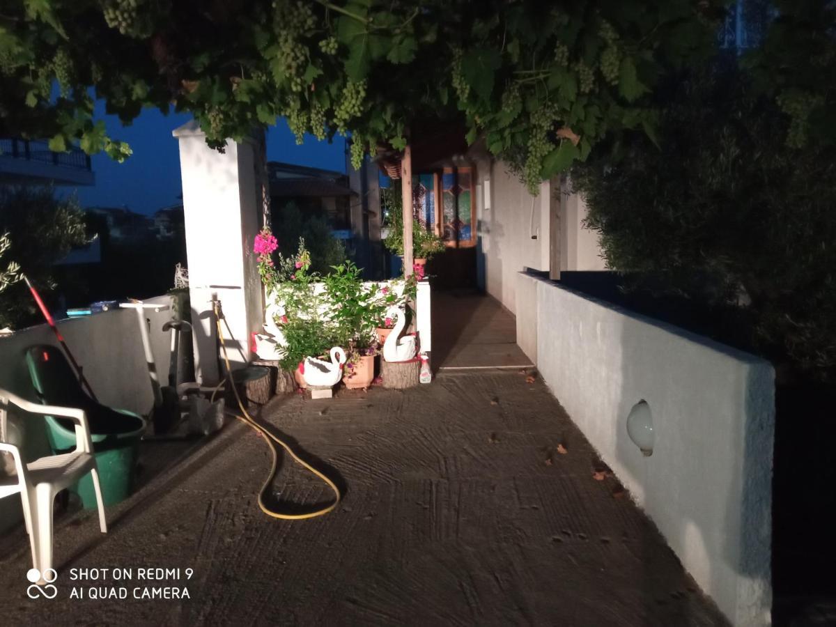 Bella-Caza Apartment Makri Luaran gambar