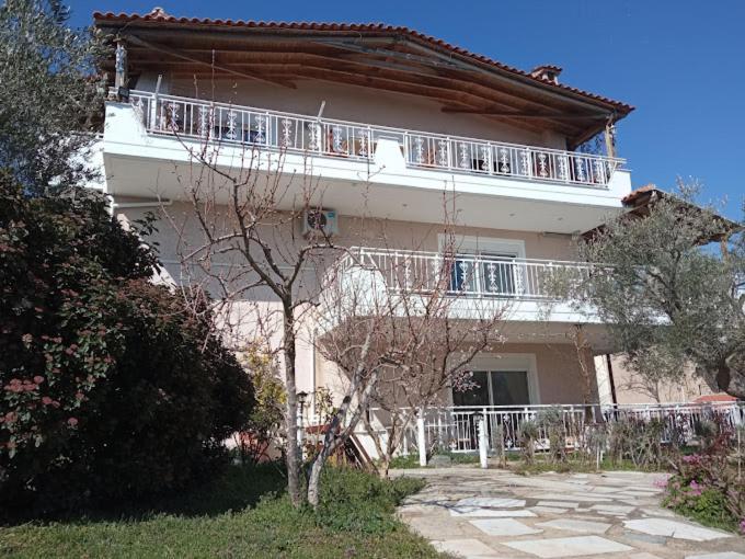 Bella-Caza Apartment Makri Luaran gambar